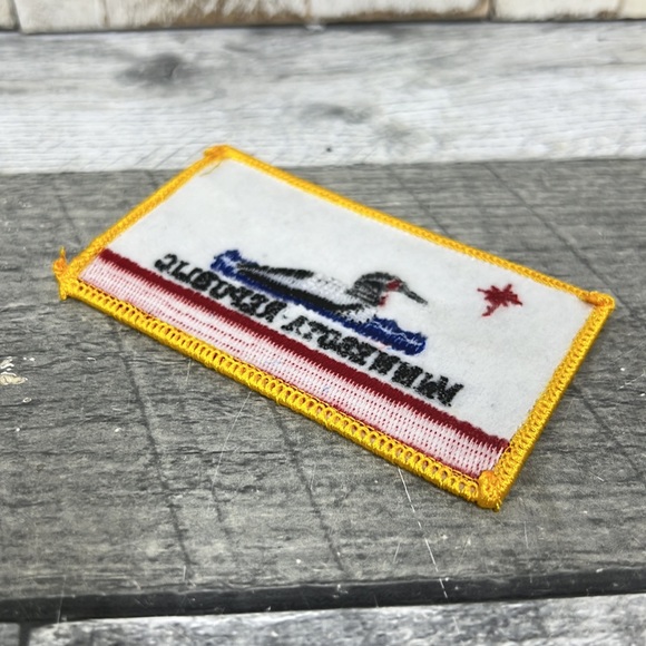 Minnesota Republic Loon Star Embroidered Patch with Iron-on Backing - Picture 2 of 5